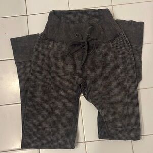 Pink active ankle tight pants